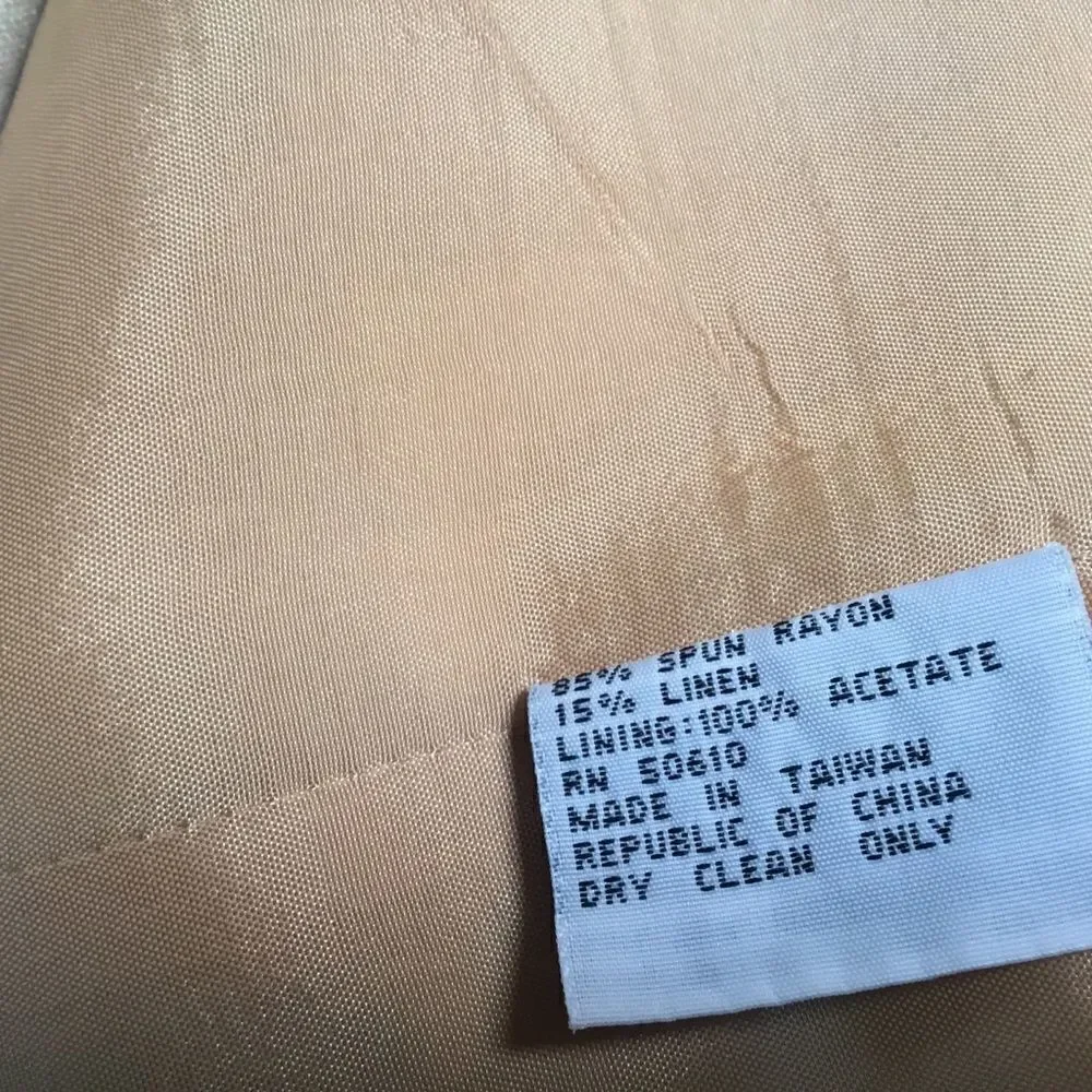 NWOT. Kasper Brand Women’s Size 12  Tans, Cream and Black Check Jacket